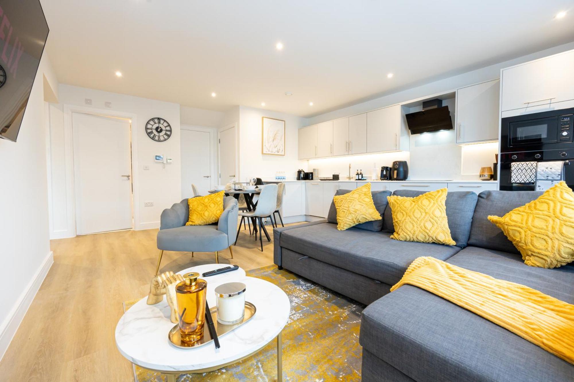 Modern 2 Bed Near Wythenshawe Hospital And Manchester Airport With Parking Buitenkant foto